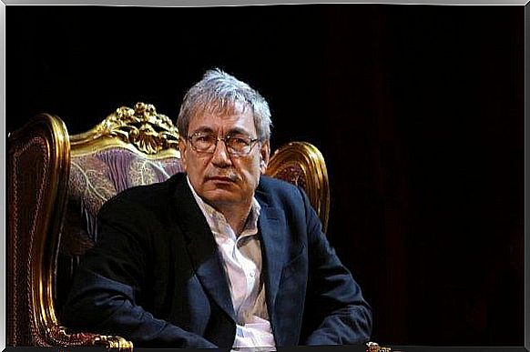 There are many beautiful quotes by Orhan Pamuk