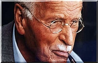 Carl Jung, in this photo, looks away from the camera