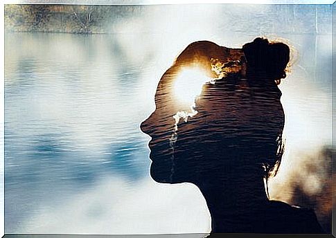 Woman with cloud in head, neuro-happiness