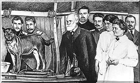 Pavlov and his experiment with the dogs